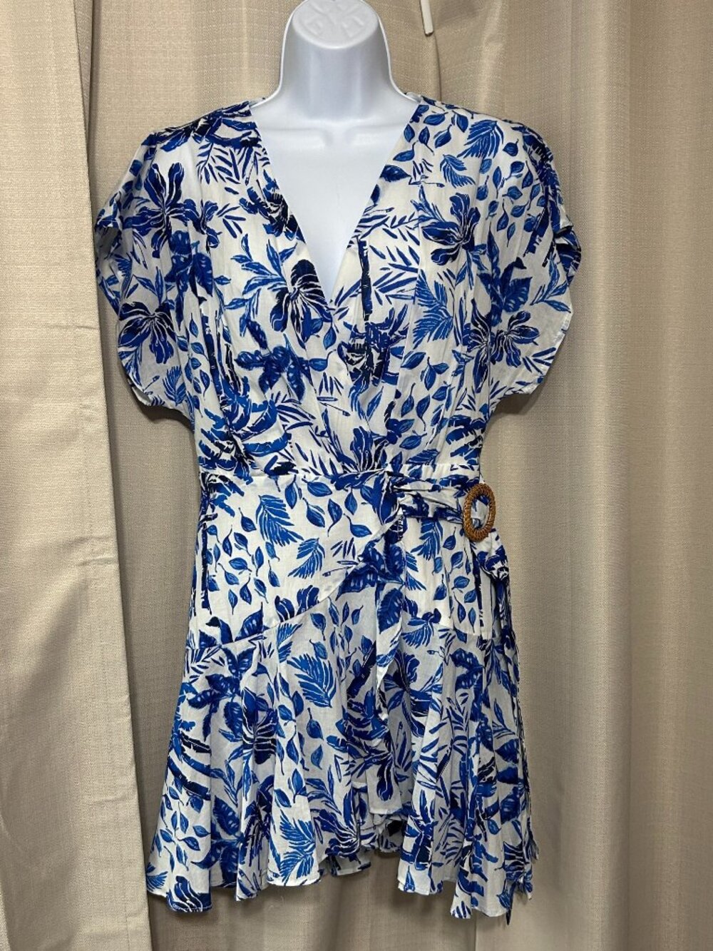 J.Marie Hayden Wrap Romper Women's Size S Blue White Floral Cotton Ring Belt NWT